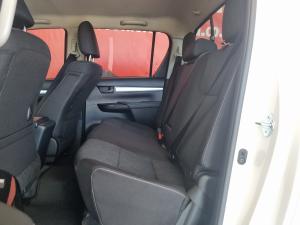 Toyota Hilux 2.4GD-6 double cab 4x4 Raider X auto - Image 12