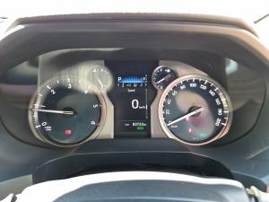 Toyota Land Cruiser Prado 2.8GD VX-L - Image 11