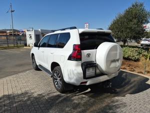 Toyota Land Cruiser Prado 2.8GD VX-L - Image 21