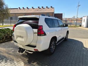 Toyota Land Cruiser Prado 2.8GD VX-L - Image 2
