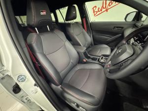 Toyota Corolla Cross 1.8 GR-Sport - Image 15