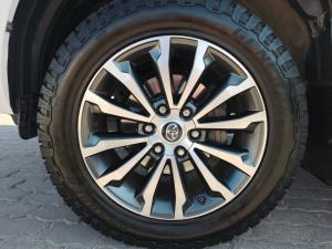 Toyota Land Cruiser Prado 2.8GD VX-L - Image 20