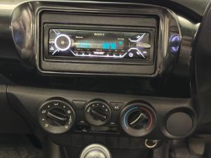 Toyota Hilux 2.0 single cab S (aircon) - Image 11