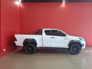 Toyota Hilux 2.8GD-6 Xtra cab 4x4 Legend auto - Image 3
