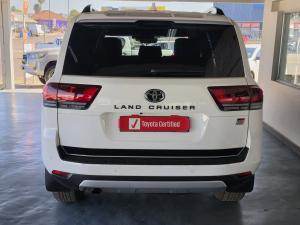 Toyota Land Cruiser 300 3.3D GR-Sport - Image 5