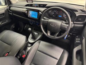 Toyota Hilux 2.4GD single cab flat deck - Image 6