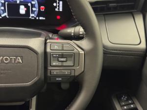 Toyota Hilux 2.8GD-6 double cab Raider 4x4 - Image 10
