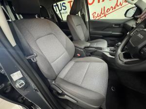 Toyota Hilux 2.8GD-6 double cab Raider 4x4 - Image 15