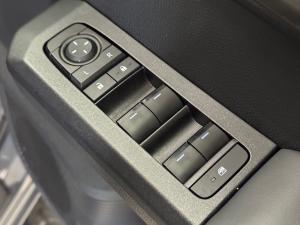 Toyota Hilux 2.8GD-6 double cab Raider 4x4 - Image 20