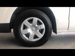 Toyota Quantum 2.7 S-Long panel van - Image 17