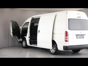 Toyota Quantum 2.7 S-Long panel van - Image 24