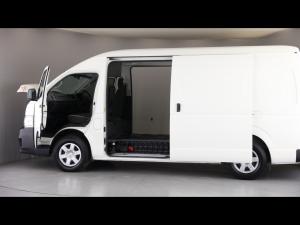 Toyota Quantum 2.7 S-Long panel van - Image 25