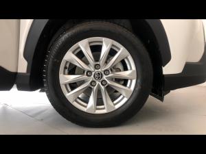 Toyota Corolla Cross 1.8 Hybrid XS - Image 17