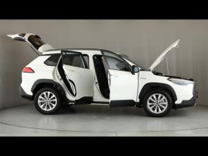 Toyota Corolla Cross 1.8 Hybrid XS - Image 30