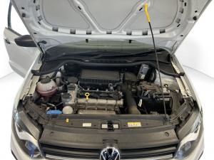 Volkswagen Polo Vivo hatch 1.6 Life - Image 9