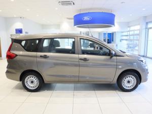 Toyota Rumion 1.5 S - Image 4