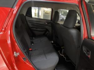 Suzuki Swift 1.2 GLX auto - Image 7
