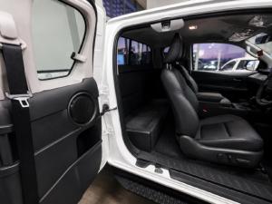 Toyota Hilux 2.8GD-6 Xtra cab Raider X - Image 5