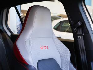 Volkswagen Golf GTI - Image 17