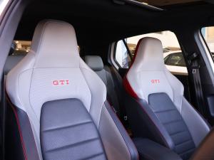 Volkswagen Golf GTI - Image 20