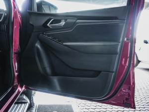 Isuzu D-Max 3.0TD double cab V-Cross 4x4 - Image 12