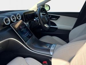 Mercedes-Benz C-Class C220d Avantgarde - Image 21