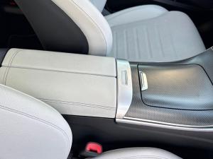 Mercedes-Benz C-Class C220d Avantgarde - Image 22