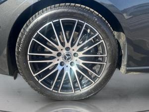 Mercedes-Benz C-Class C200 Avantgarde - Image 16