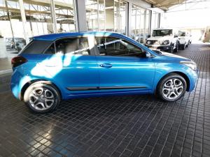 Hyundai i20 1.4 Fluid auto - Image 8