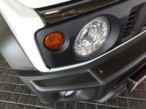 Suzuki Jimny 1.5 GLX AllGrip 3-door auto - Image 15
