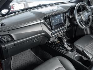 Isuzu D-Max 3.0TD double cab V-Cross 4x4 - Image 18