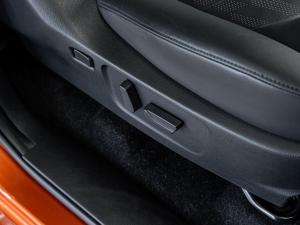Isuzu D-Max 3.0TD double cab V-Cross 4x4 - Image 23