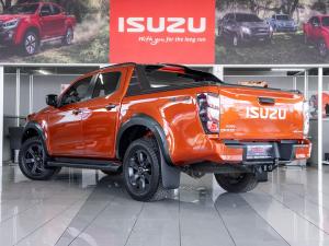 Isuzu D-Max 3.0TD double cab V-Cross 4x4 - Image 28