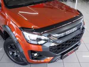 Isuzu D-Max 3.0TD double cab V-Cross 4x4 - Image 4