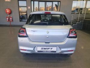 Suzuki Swift 1.2 GLX auto - Image 5