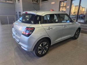 Suzuki Swift 1.2 GLX auto - Image 6