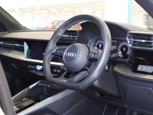 Audi A3 sedan 35TFSI S line - Image 16
