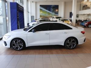 Audi A3 sedan 35TFSI S line - Image 6