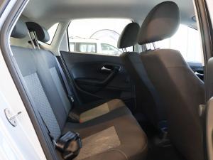 Volkswagen Polo Vivo hatch 1.6 Comfortline auto - Image 11