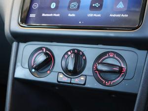 Volkswagen Polo Vivo hatch 1.6 Comfortline auto - Image 12