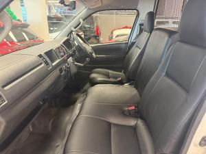 Toyota Quantum 2.7 S-Long panel van - Image 13