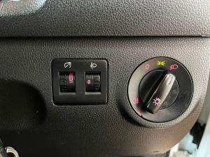 Volkswagen Caddy 1.6 crew bus - Image 19