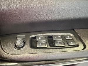 Mahindra XUV700 2.0T AX5 - Image 16