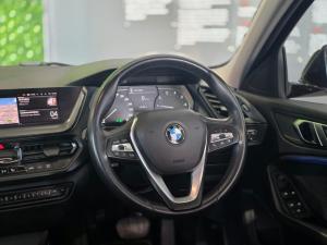 BMW 1 Series 118i Sport Line - Image 19