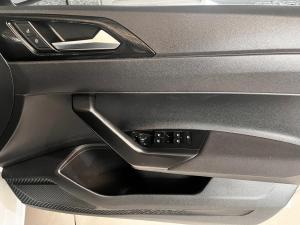 Volkswagen Polo hatch 1.0TSI Life manual - Image 7