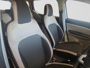 Renault Triber 1.0 Prestige - Image 14