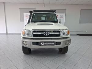 Toyota Land Cruiser 76 4.5D-4D V8 station wagon LX - Image 4