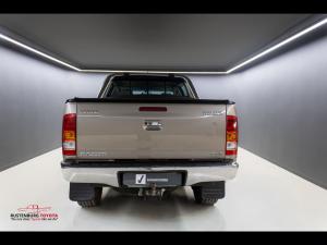 Toyota Hilux 3.0D-4D double cab 4x4 Raider auto - Image 5