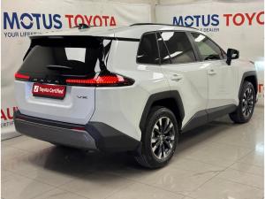 Toyota RAV4 2.0 VX - Image 2