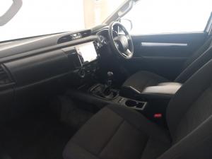 Toyota Hilux 2.4GD-6 single cab 4x4 Raider manual - Image 7